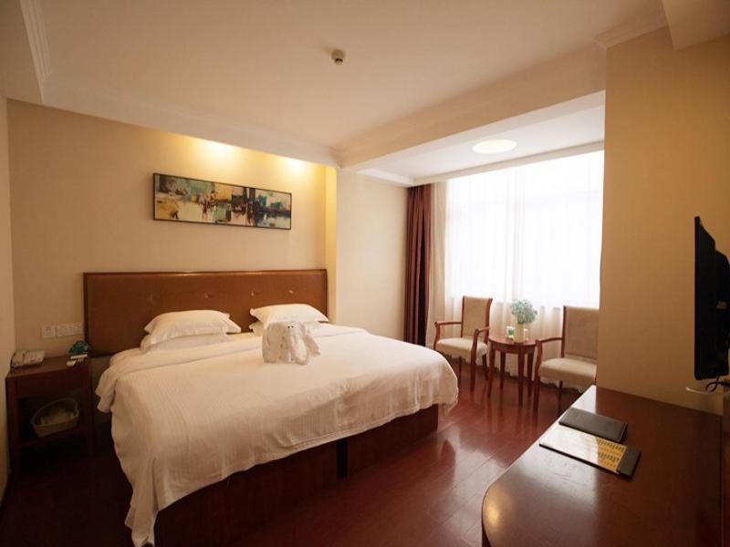 Greentree Inn Hainan Haikou East Train Station East Fengxiang Road Business Hotel Exterior photo