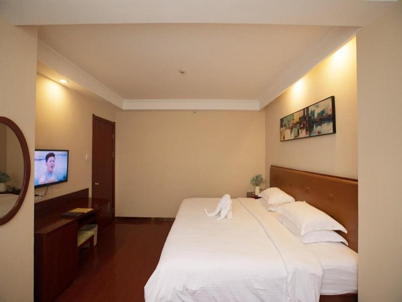 Greentree Inn Hainan Haikou East Train Station East Fengxiang Road Business Hotel Exterior photo