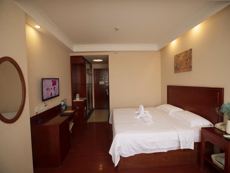 Greentree Inn Hainan Haikou East Train Station East Fengxiang Road Business Hotel Exterior photo