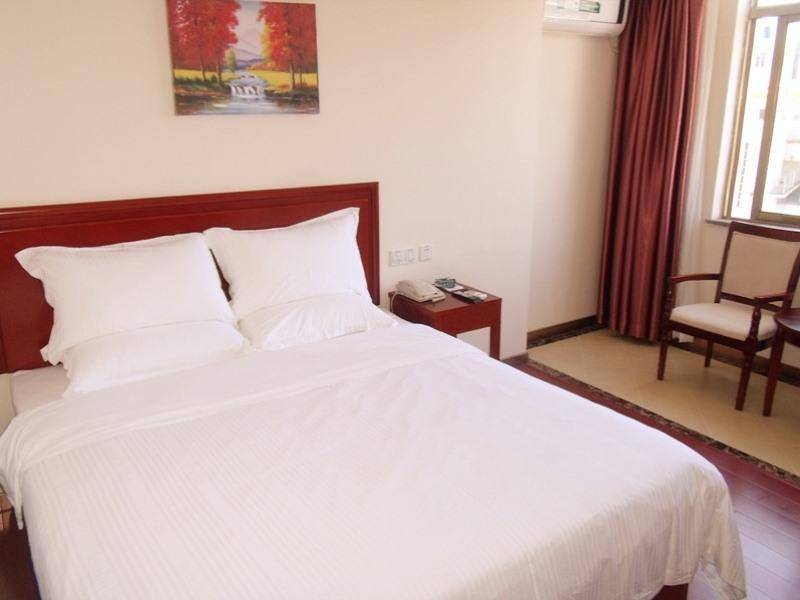 Greentree Inn Hainan Haikou East Train Station East Fengxiang Road Business Hotel Exterior photo