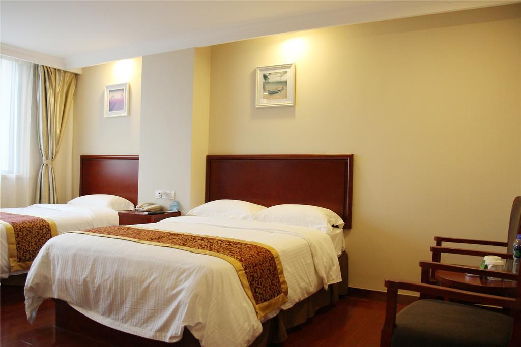 Greentree Inn Hainan Haikou East Train Station East Fengxiang Road Business Hotel Exterior photo